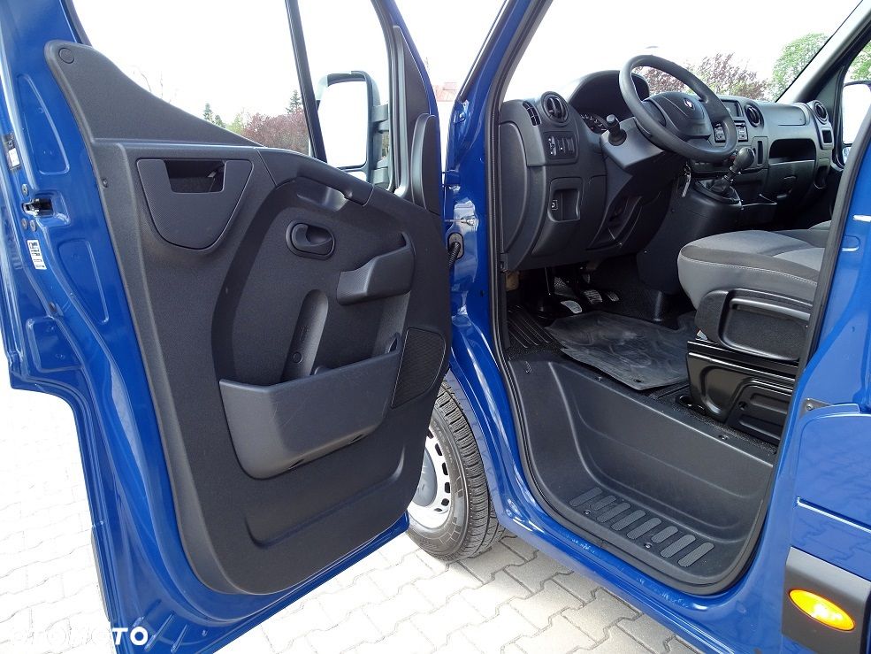 Renault Master 2.3 130 4x4 Brygadówka DOKA 7 Osób Skrzynia 3.18 m. UNIKAT! JEDYNY TAKI !! 51 Tyś km.!! - 22