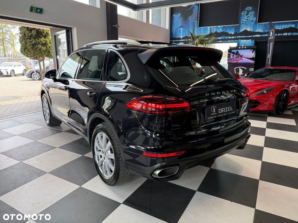 Porsche Cayenne - 7