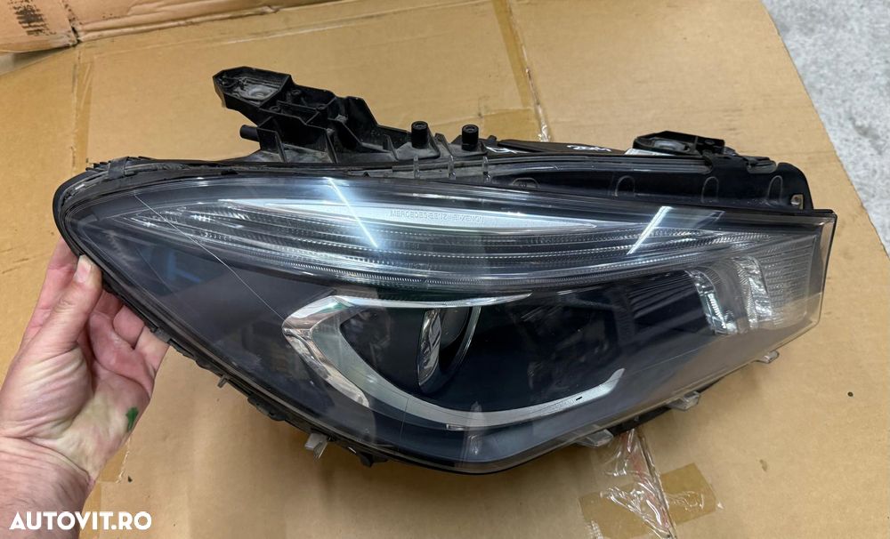 Far dreapta xenon MERCEDES CLA C117, X117 cod A1178201661 an 2013-2017 - 2