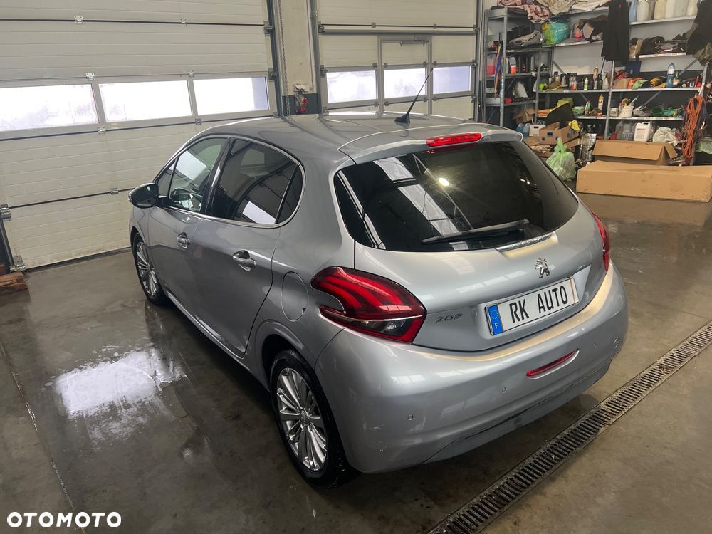 Peugeot 208 PureTech 110 Stop & Start Tech Edition - 4