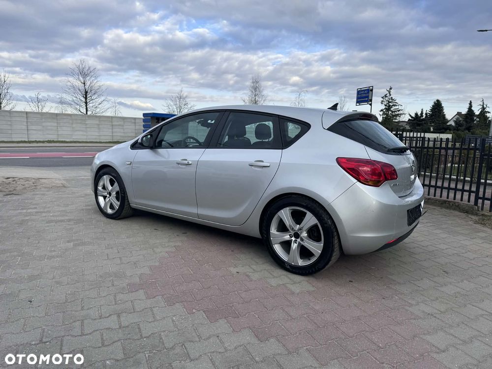 Opel Astra - 10