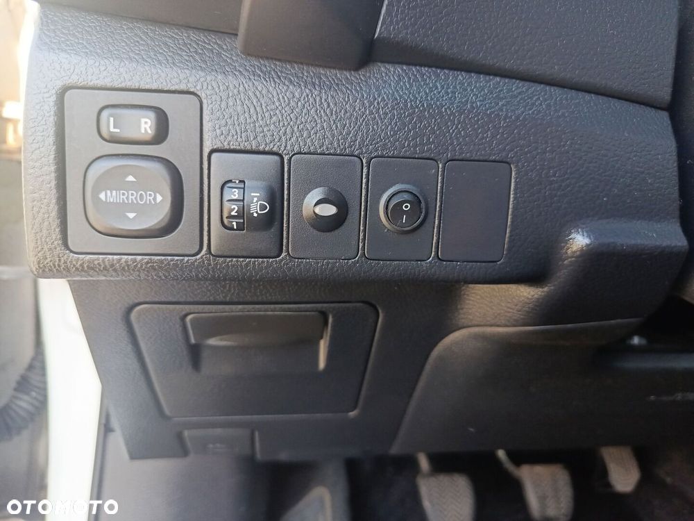 Toyota Auris 1.33 VVT-i Active - 21