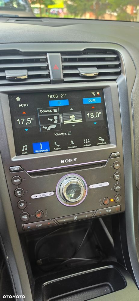 Ford Fusion 2.0 EcoBoost Titanium - 19