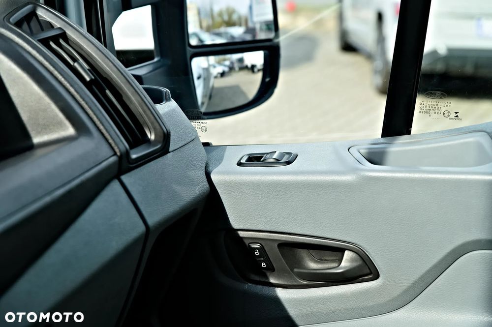 Ford Transit - 30