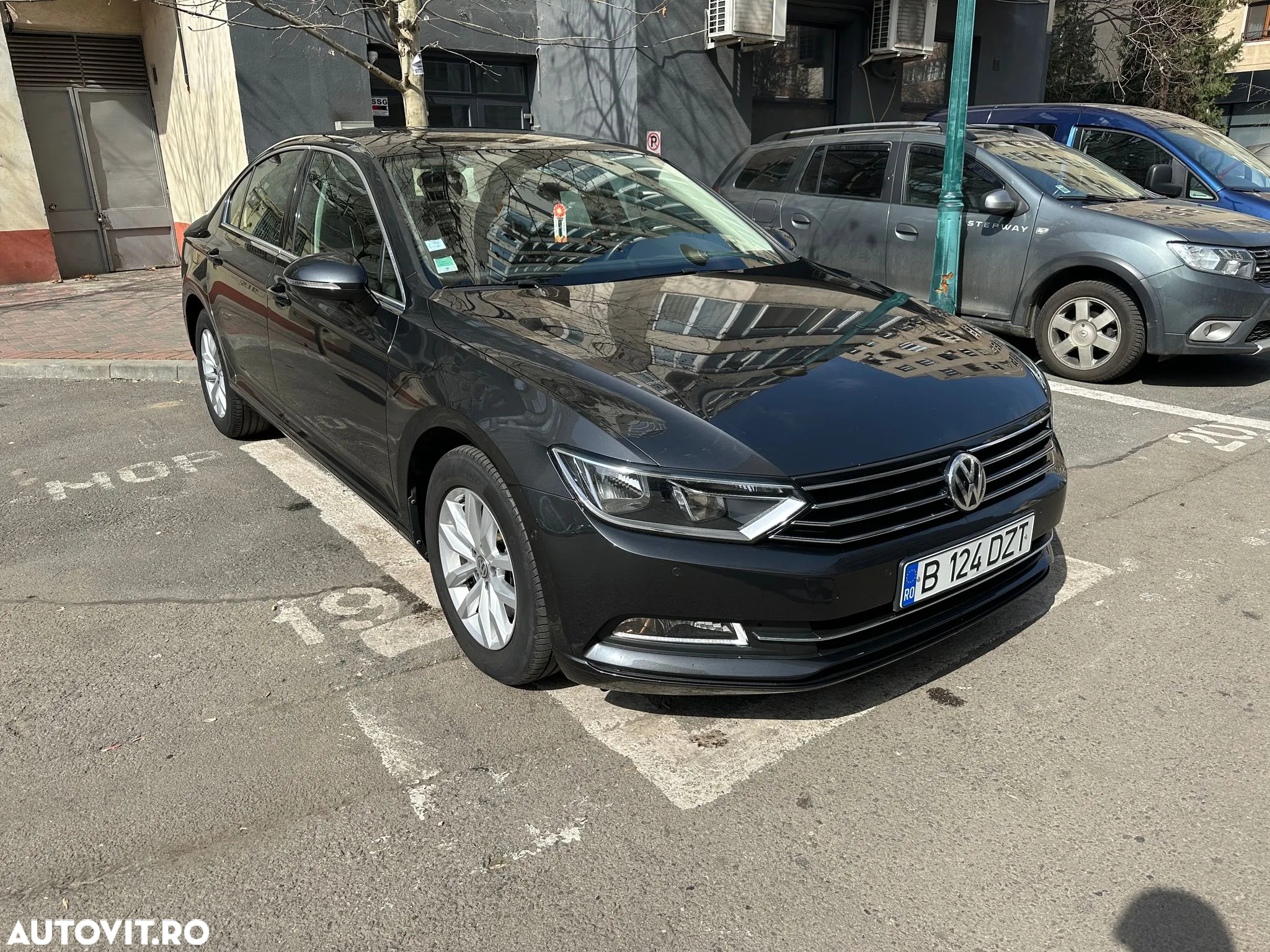 Volkswagen Passat Variant 1.6 TDI (BlueMotion Technology) DSG Comfortline - 3