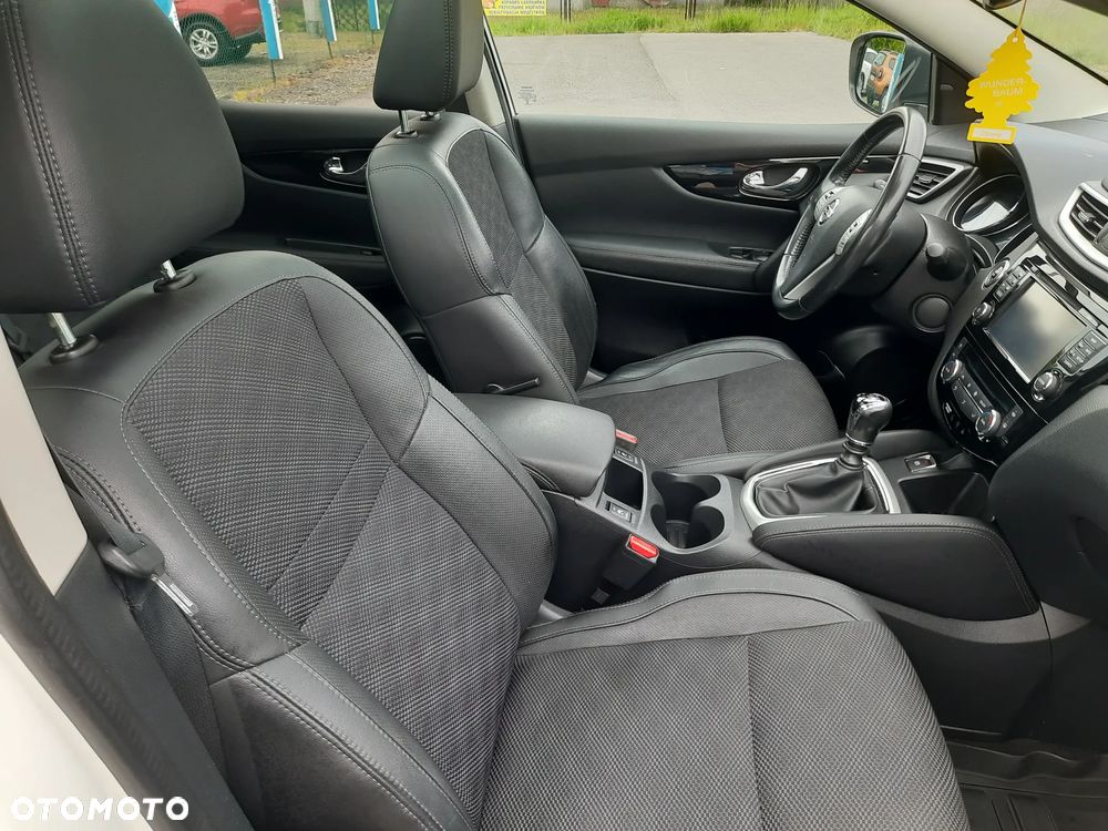 Nissan Qashqai 1.6 DIG-T Tekna+ - 19