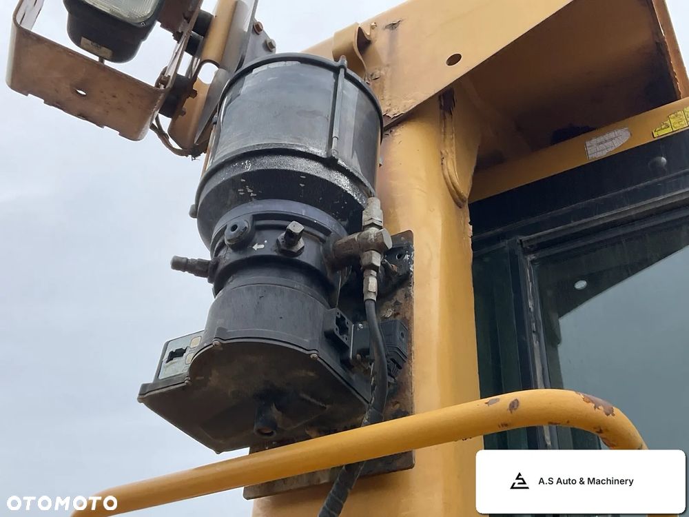 Caterpillar D9T - 14