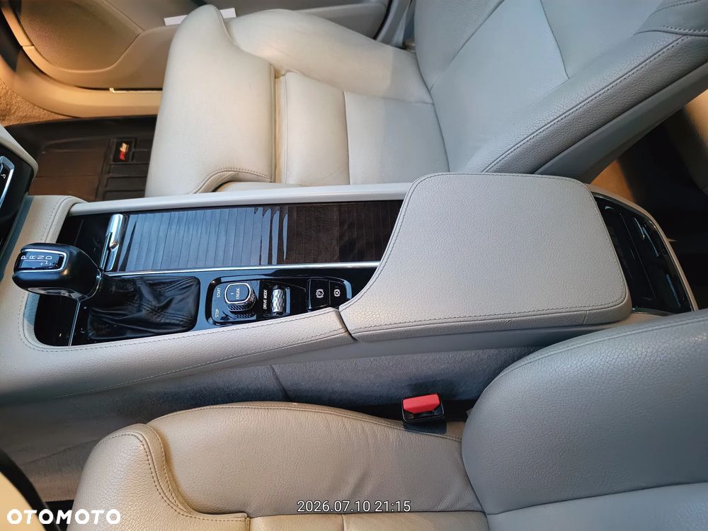 Volvo XC 90 T6 AWD Momentum 7os - 17