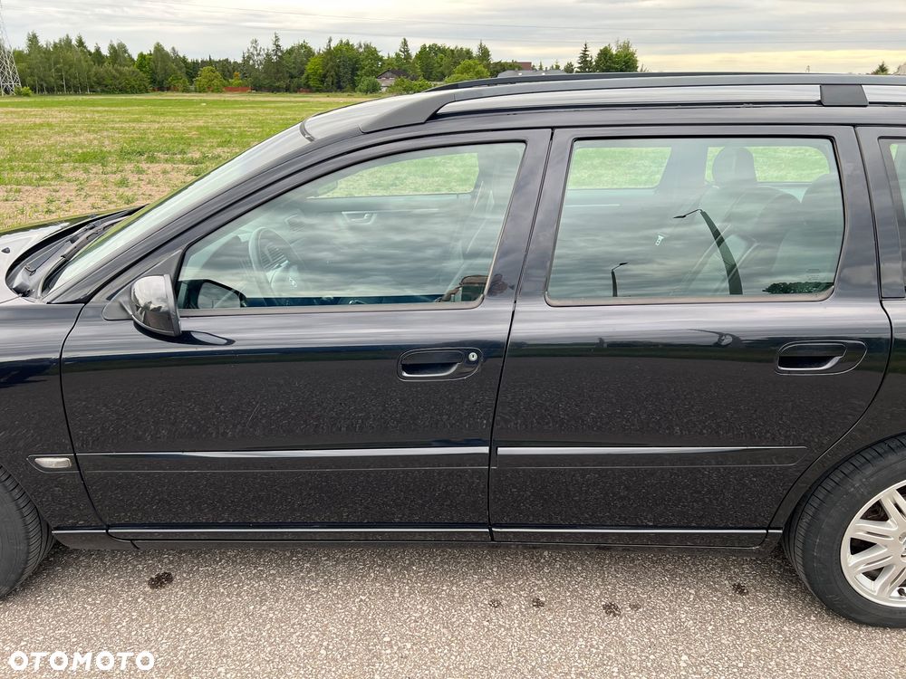 Volvo V70 D5 Momentum - 8