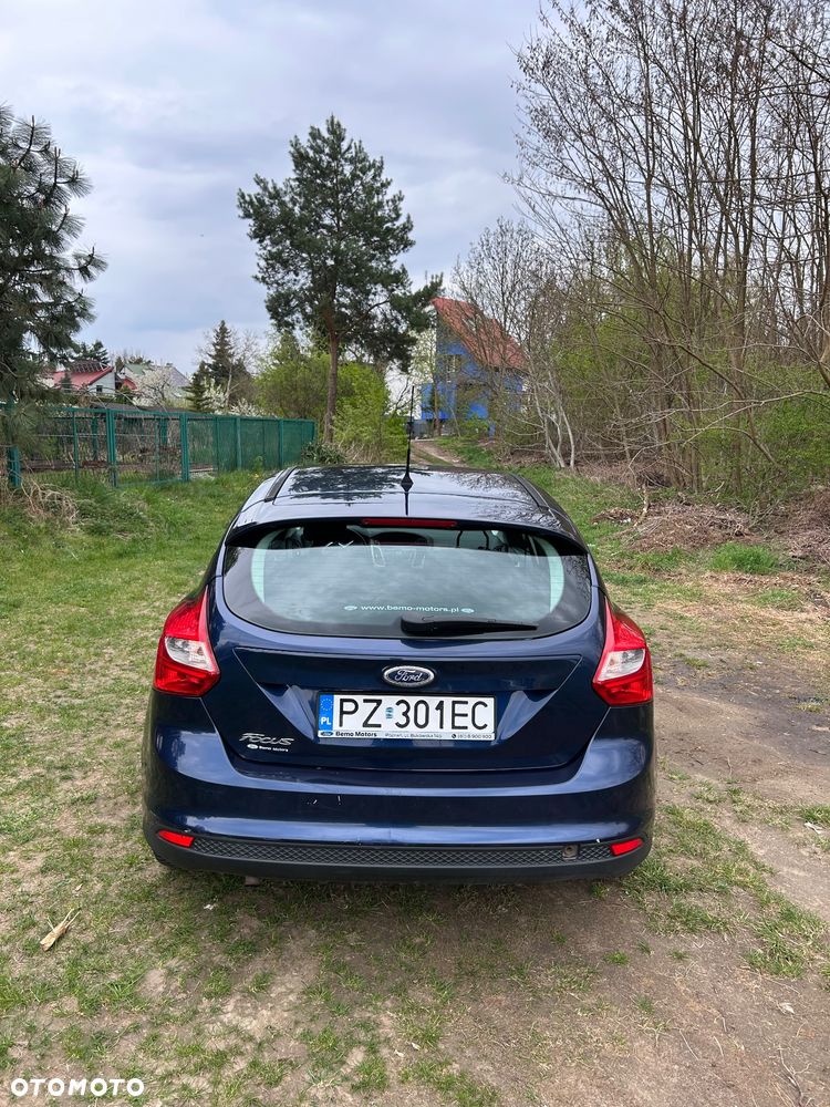 Ford Focus 1.6 Ambiente - 10