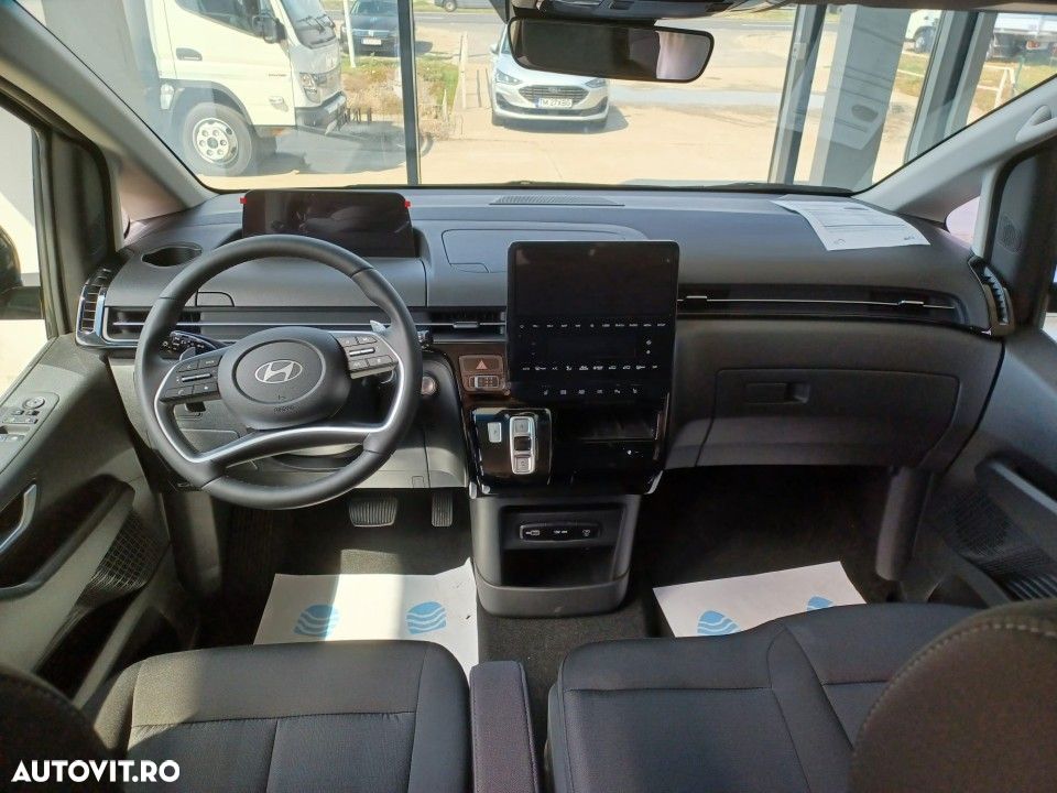 Hyundai Staria - 8