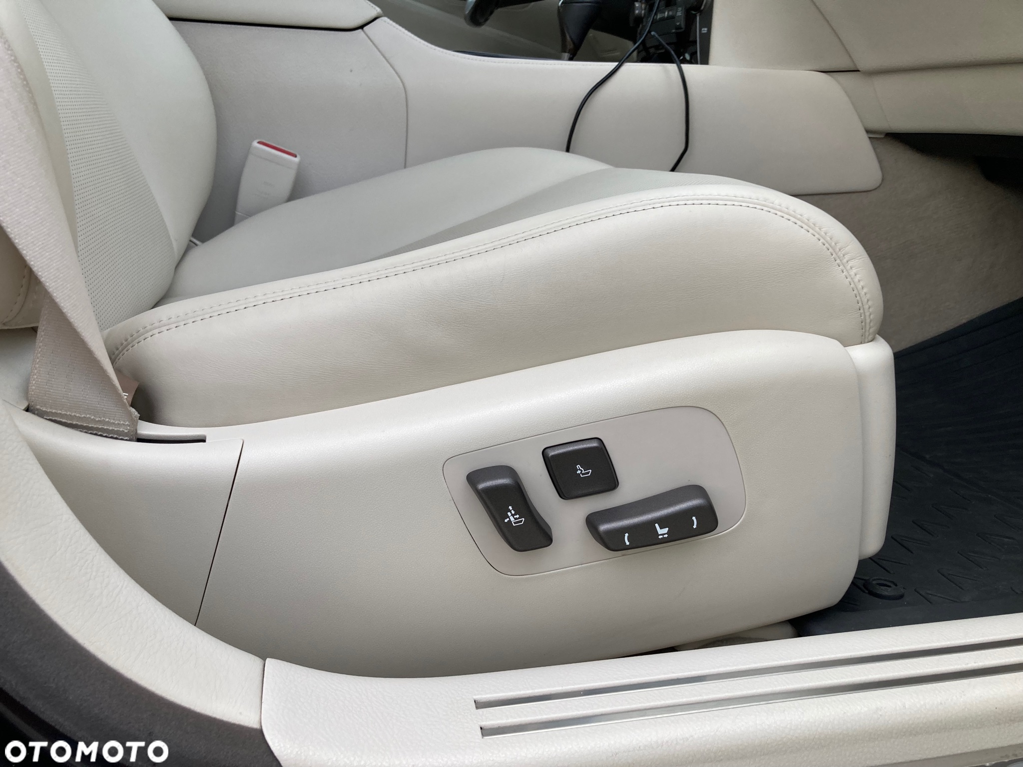 Lexus LS 460 Superior - 26