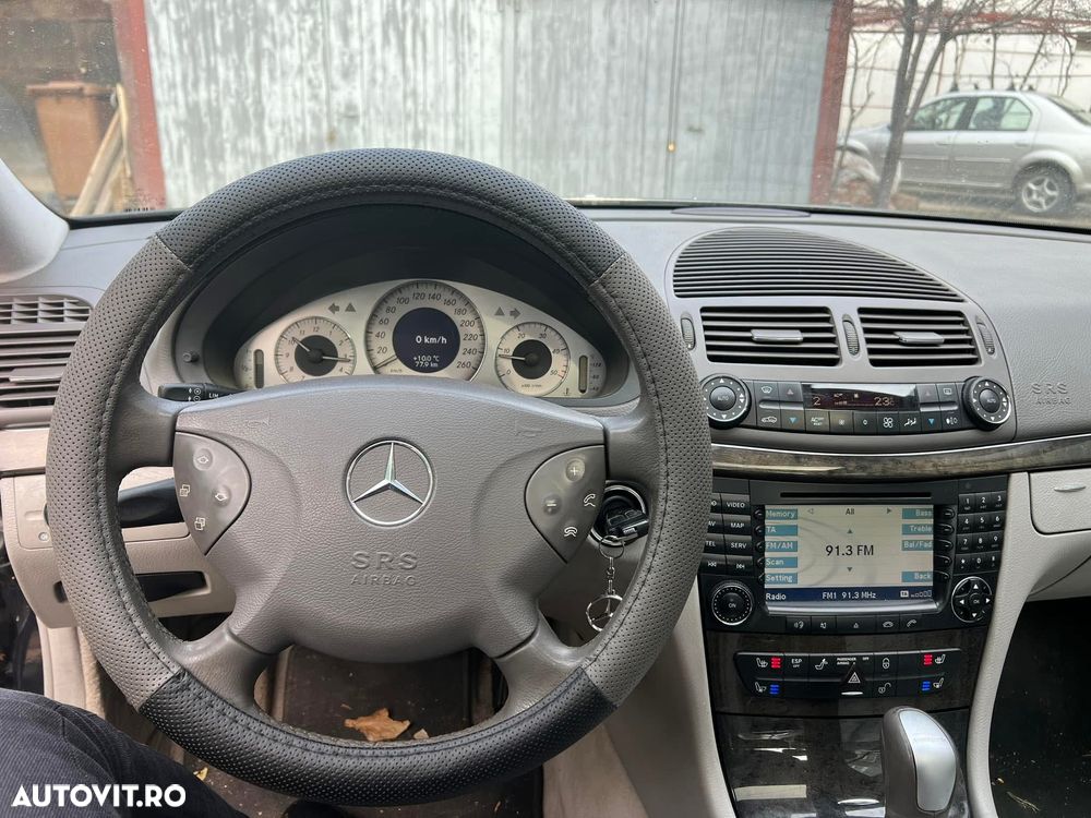 Mercedes-Benz E - 13