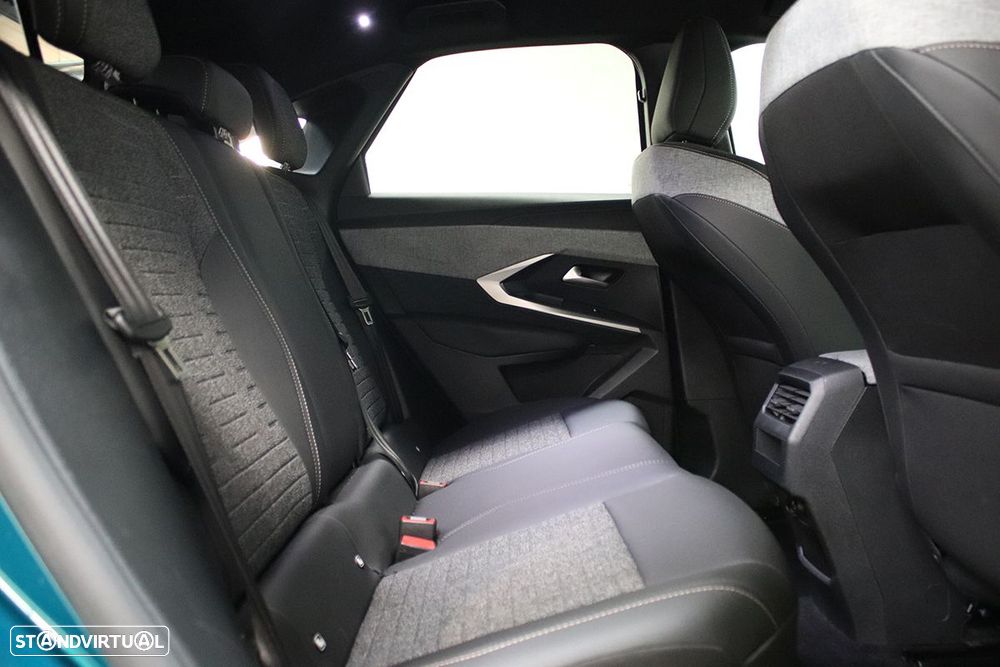 Peugeot 3008 1.2 Hybrid Allure e-DCS6 - 23