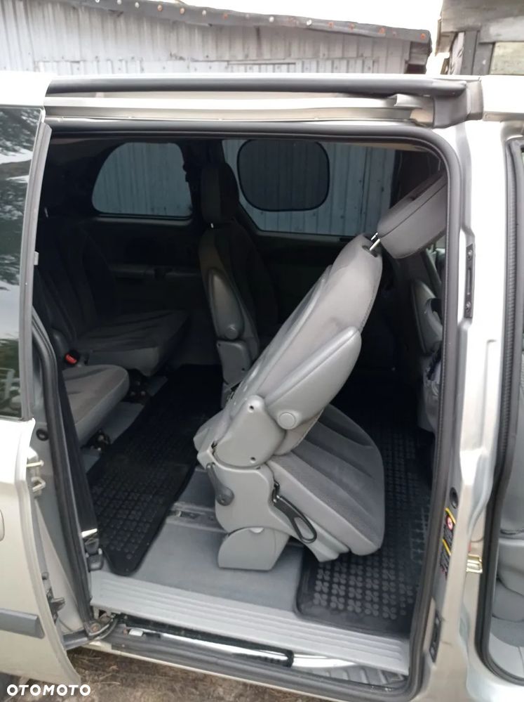 Chrysler Voyager 2.4 SE - 4