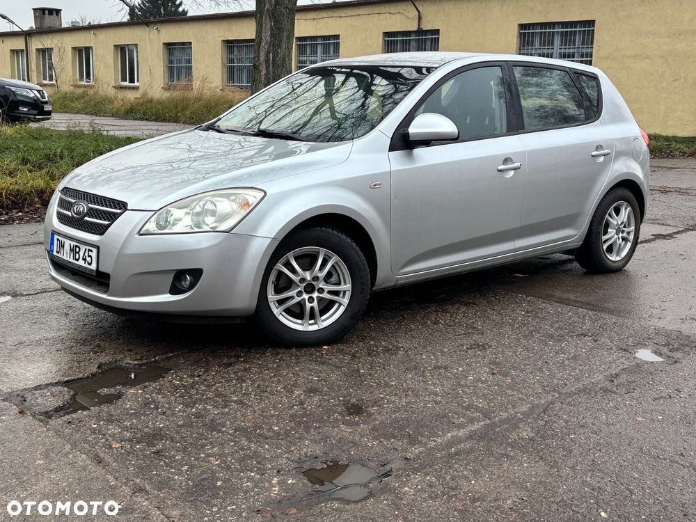 Kia Ceed 2.0 CVVT Spirit - 34