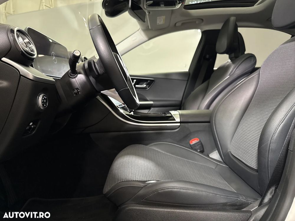 Mercedes-Benz C 300 4Matic 9G-TRONIC - 25