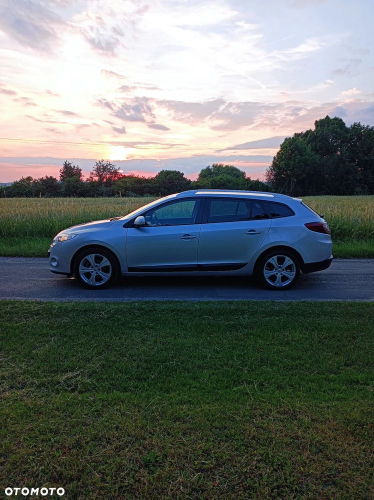 Renault Megane TCe 130 Dynamique - 3