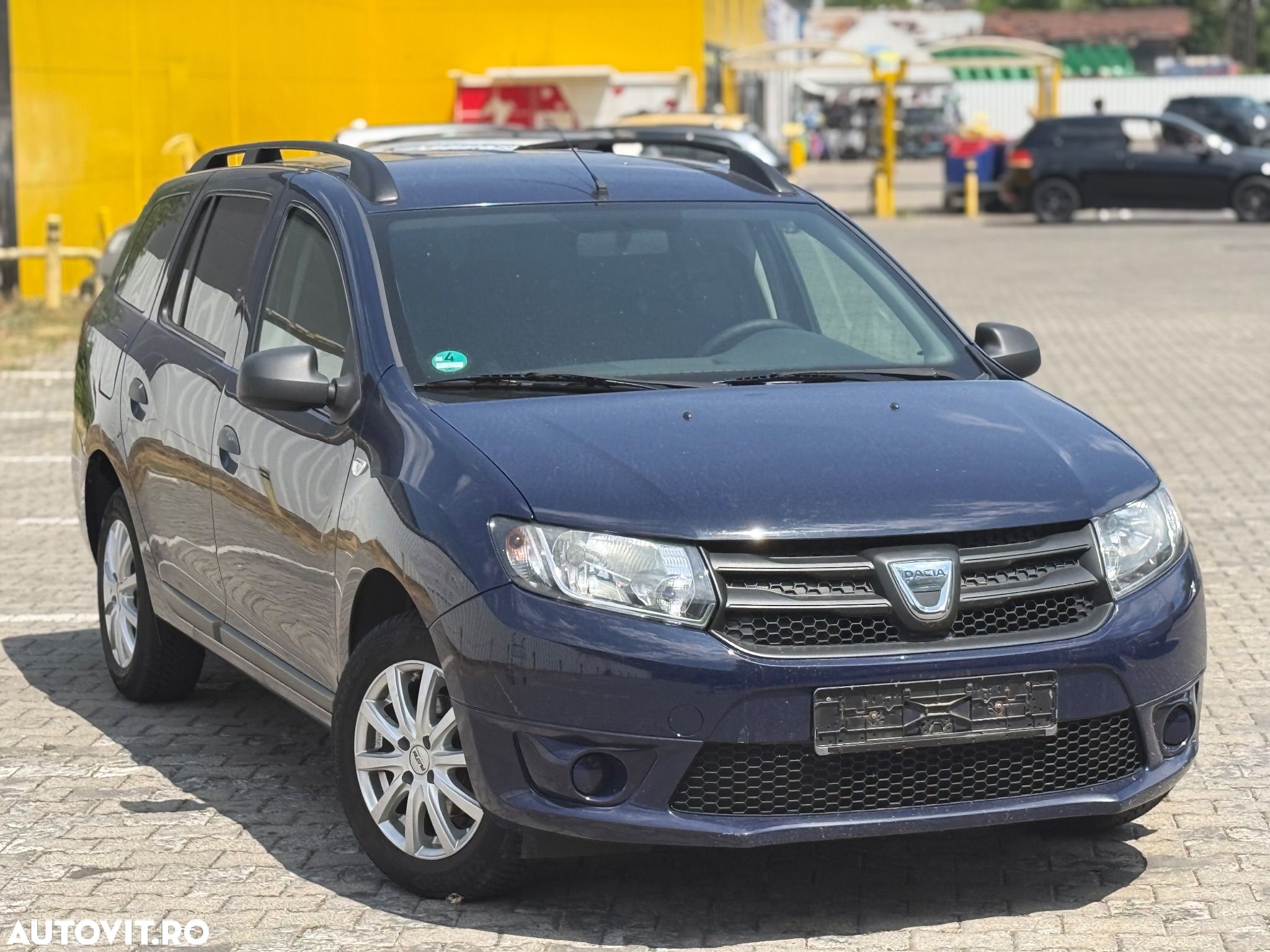 Dacia Logan MCV 1.2 16V 75 Essentiel - 1