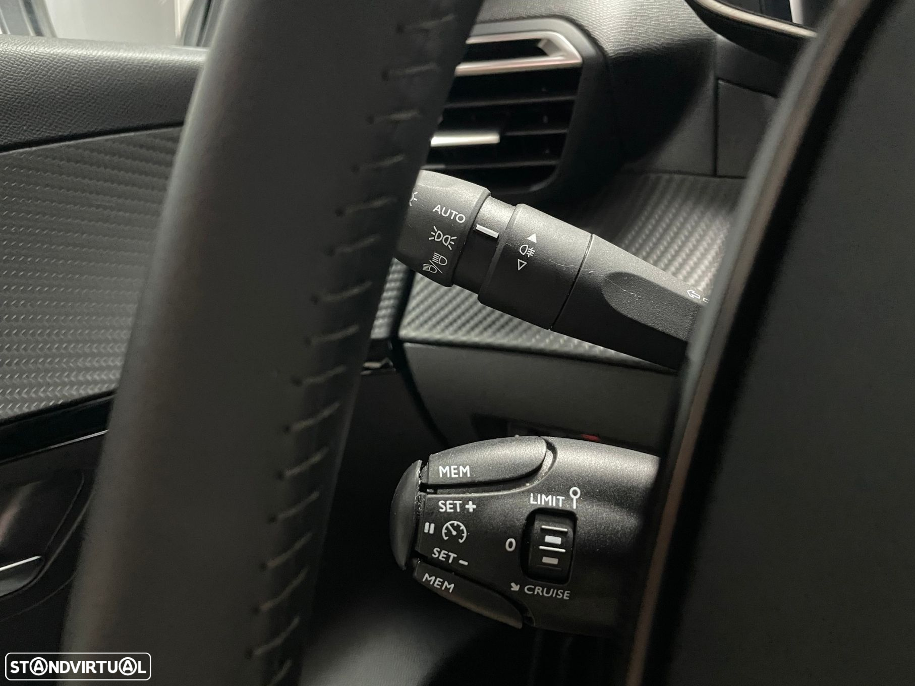 Peugeot e-208 50 kWh Allure Pack - 14