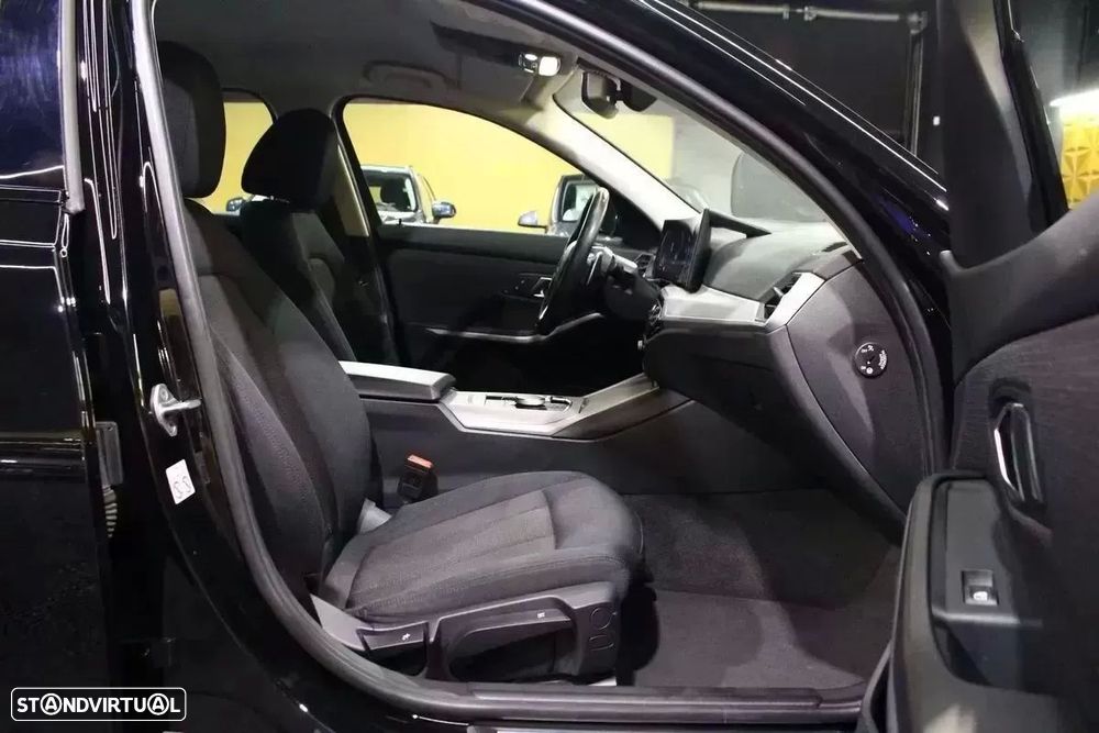 BMW 318 d Auto - 17