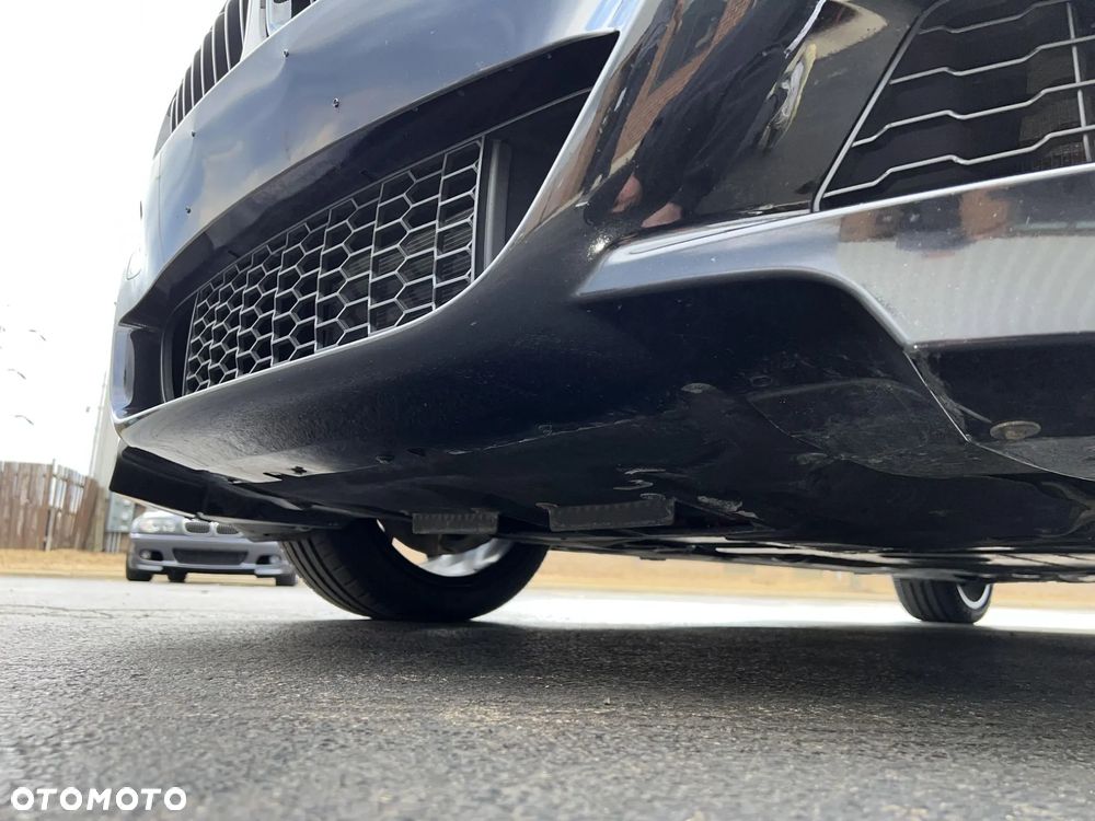 BMW Seria 3 330i xDrive M Sport - 38