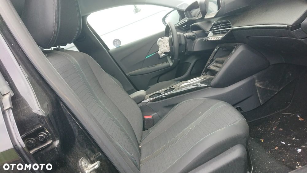 Peugeot 208 - 20