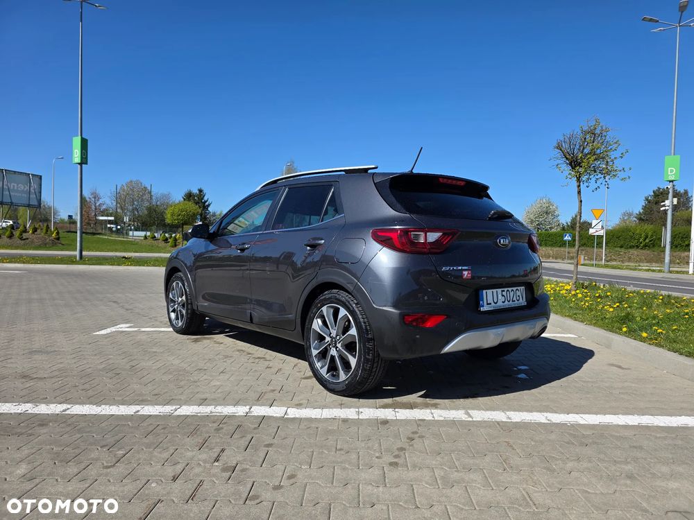 Kia Stonic 1.4 L - 4
