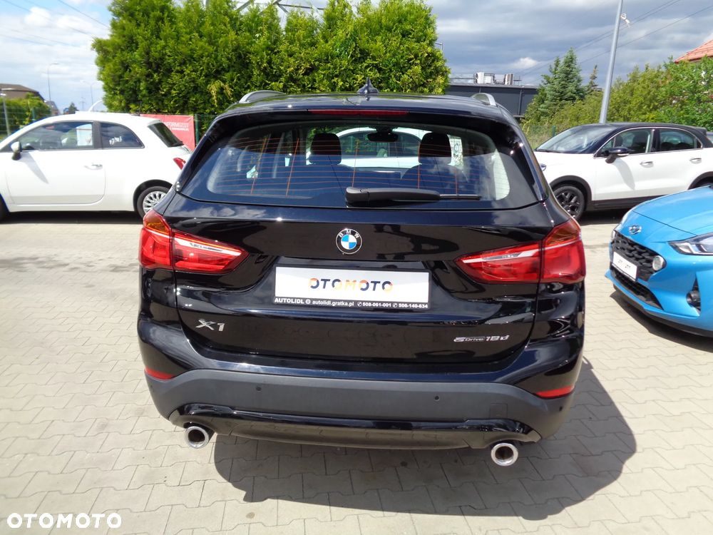 BMW X1 sDrive18d Sport Line - 4