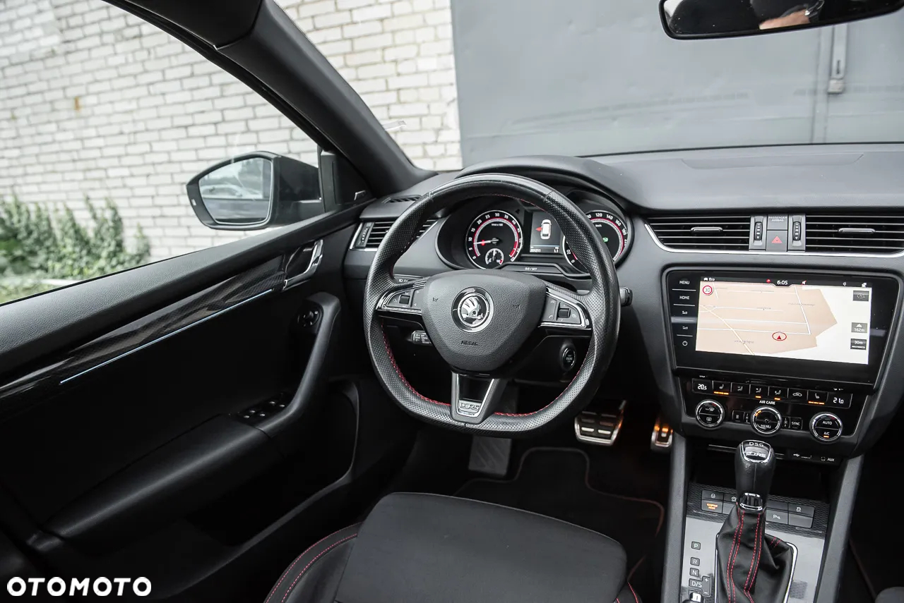 Skoda Octavia Combi 2.0 TDI 4x4 DSG RS - 16