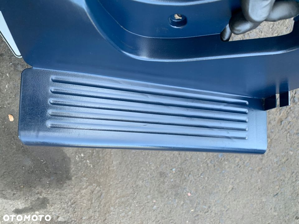 STOPNICA PODNÓŻEK KIEROWCY NIEBIESKA BMW E39 - 3