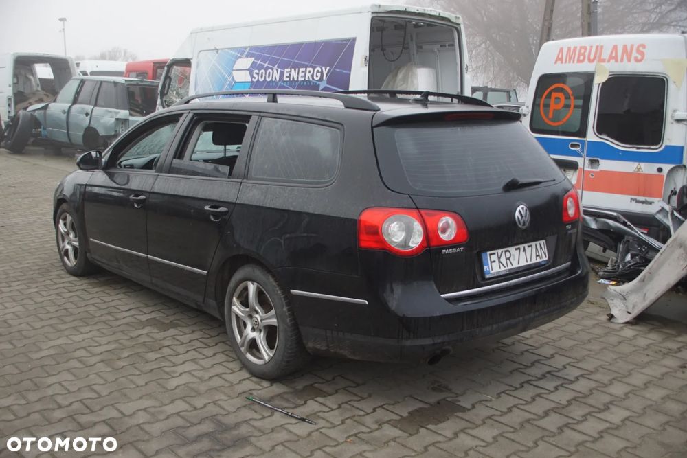 Auto na części - Volkswagen Passat B6 Lift 1.6 TDI 105 KM CAYC MDM L041 2010R Silnik Skrzynia Drzwi Maska Zderzak Błotnik Klapa Lampa Lusterko Klamka Deska Kokpit Sterownik Moduł Czujnik Licznik Kierownica Panel Wyświetlacz - 7