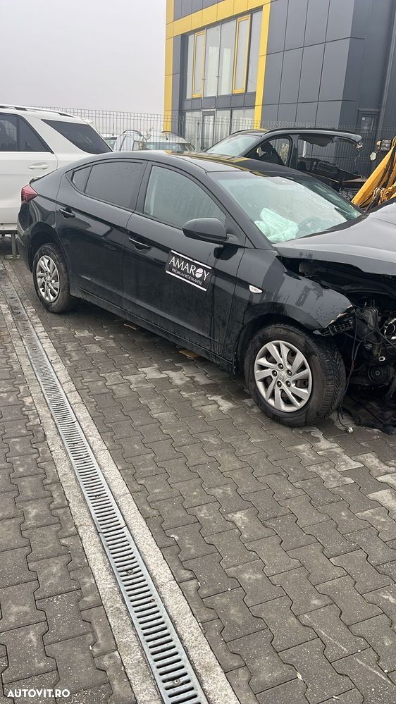 Dezmembram Hyundai Elantra 1.6 benzina din 2019 - 3