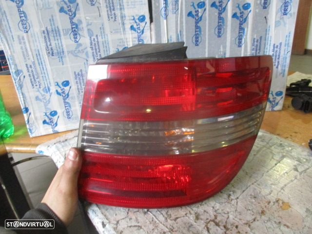 Farol Tras A1698200377 MERCEDES W245 B 2005 Drt ORIGINAL - 3