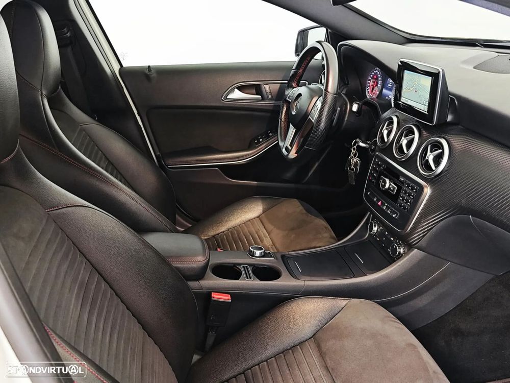 Mercedes-Benz A 180 (BlueEFFICIENCY) 7G-DCT AMG Sport - 39