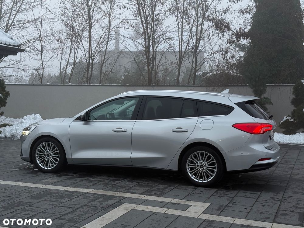 Ford Focus 2.0 EcoBlue Start-Stopp-System TITANIUM - 16