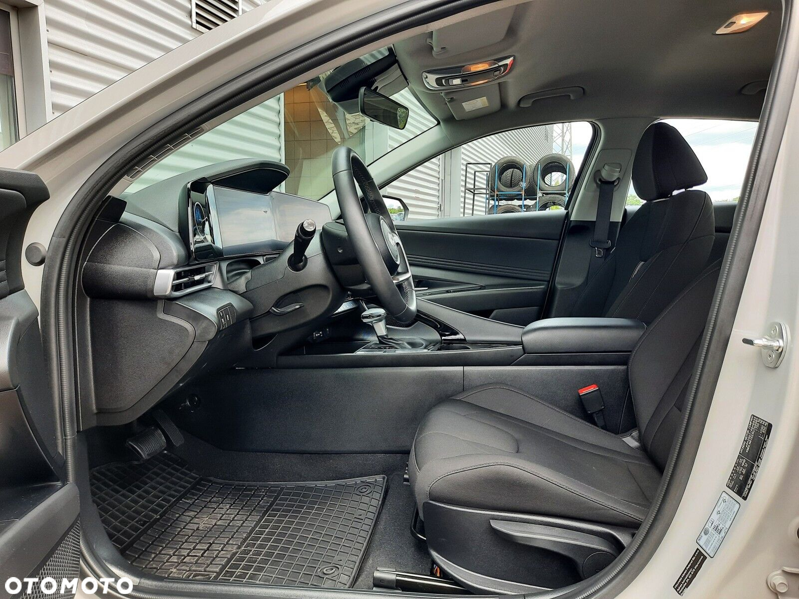 Hyundai Elantra - 10