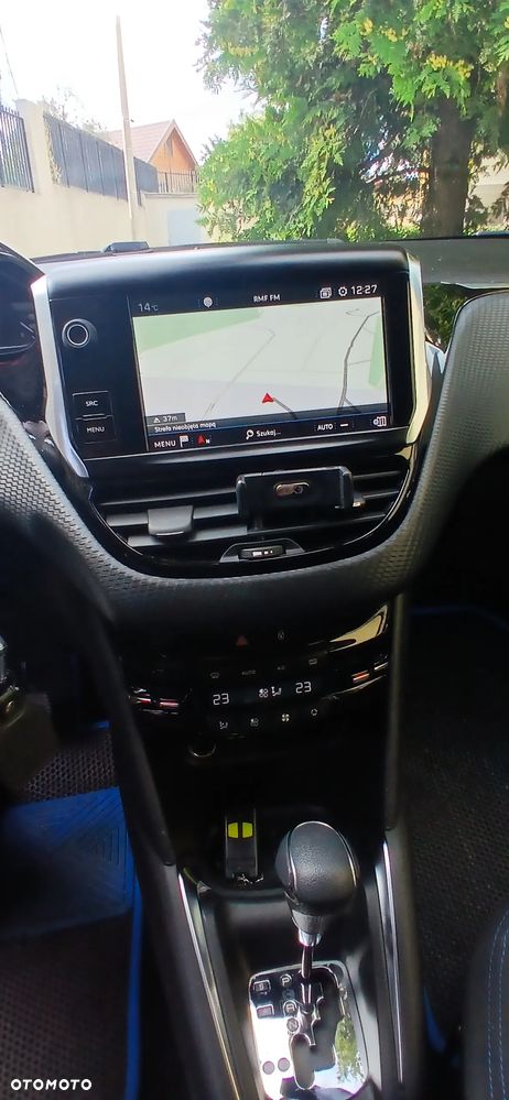 Peugeot 208 1.2 PureTech GPF Signature S&S EAT6 - 19