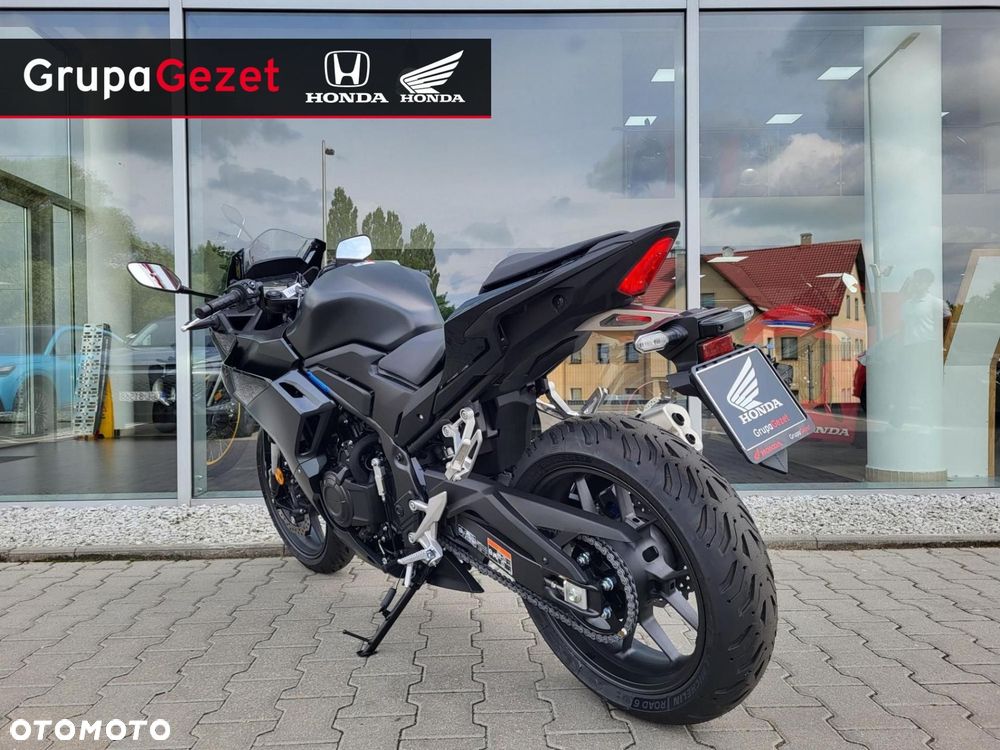 Honda CBR - 7