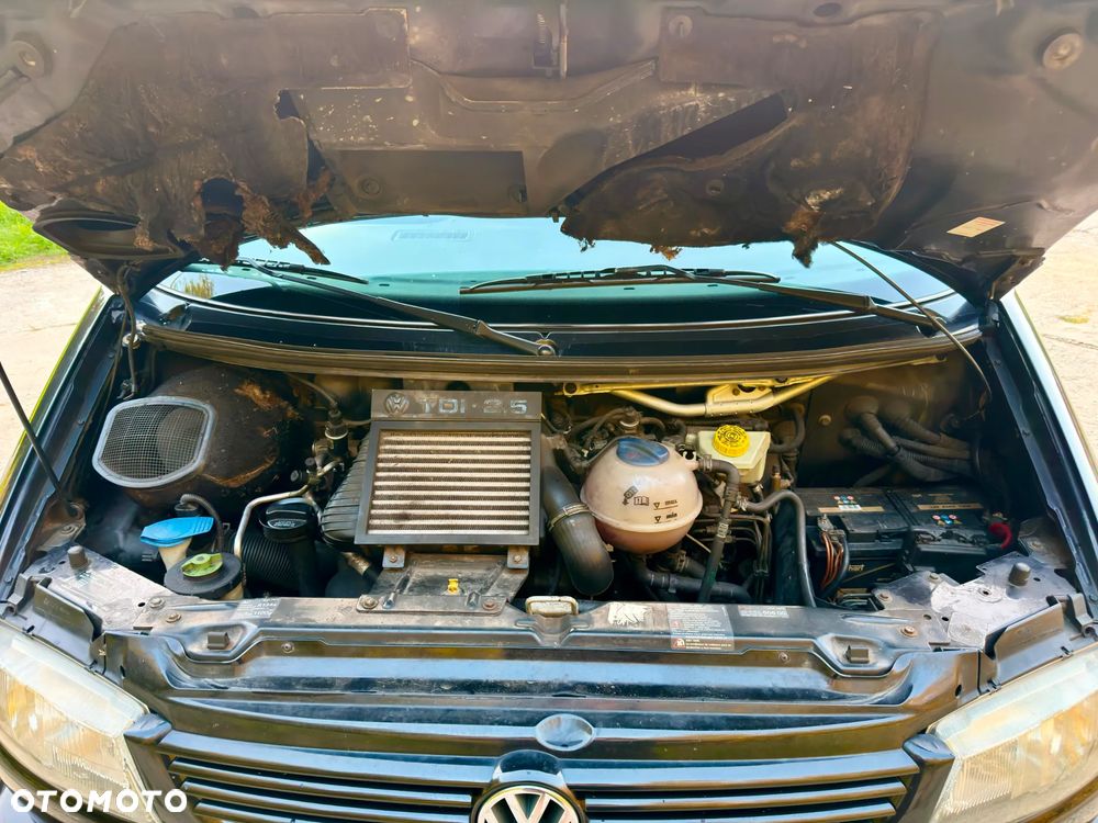 Volkswagen Multivan - 26