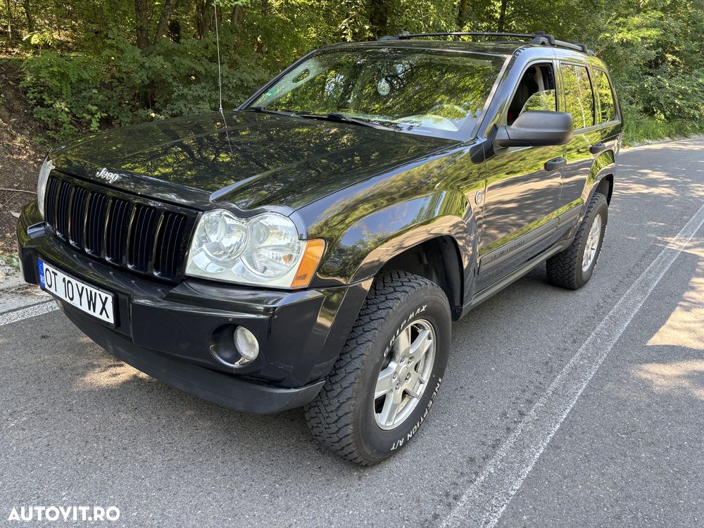 Jeep Grand Cherokee - 12
