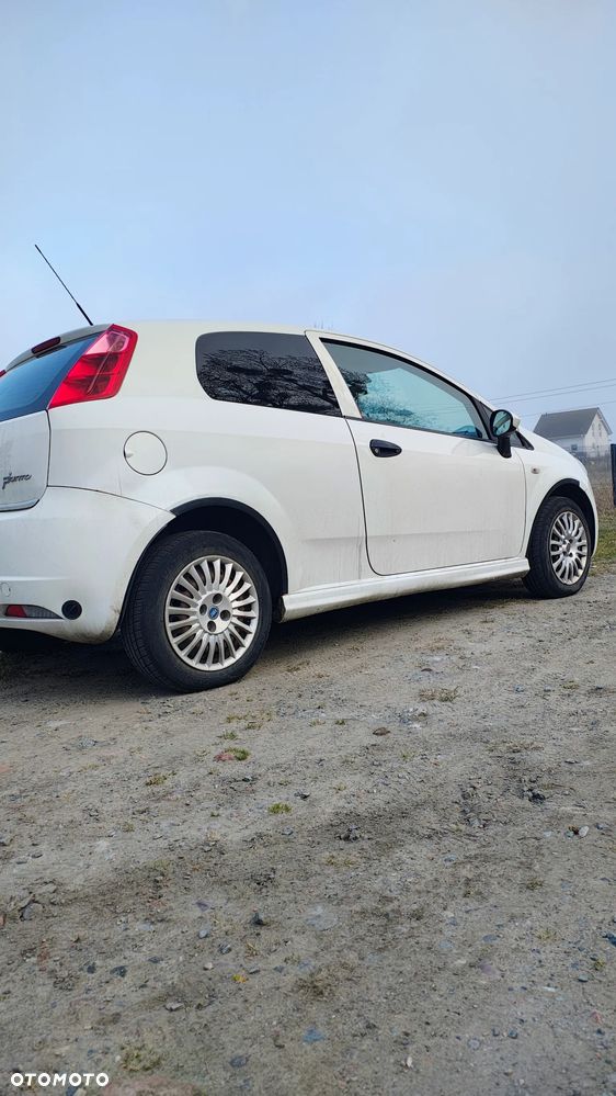 Fiat Grande Punto - 6