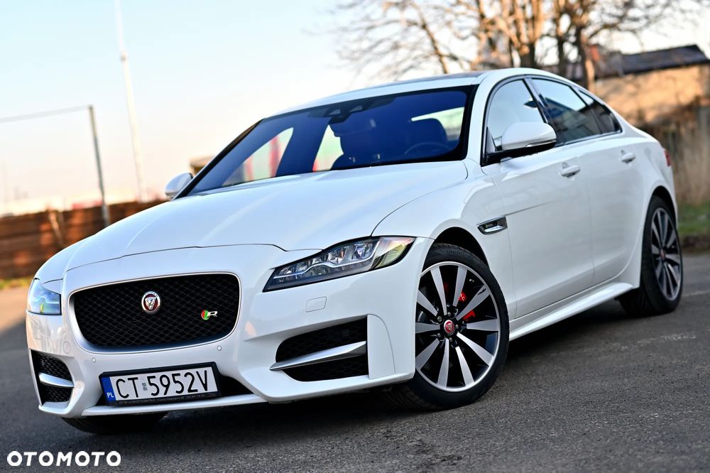 Jaguar XF 35t AWD R-Sport - 3