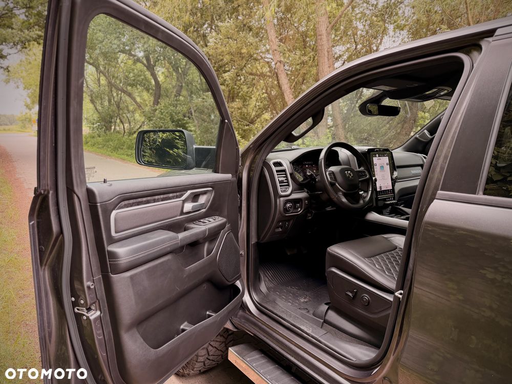 RAM 1500 Crew Cab Shortbed Bighorn - 6