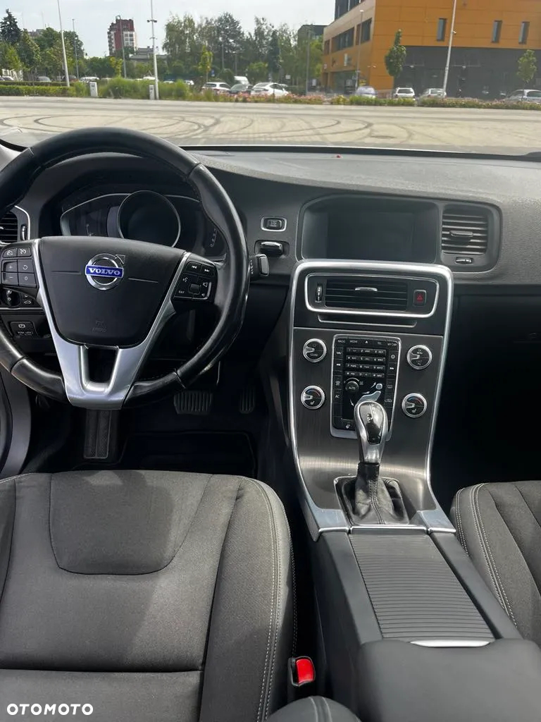 Volvo S60 D3 Momentum - 12