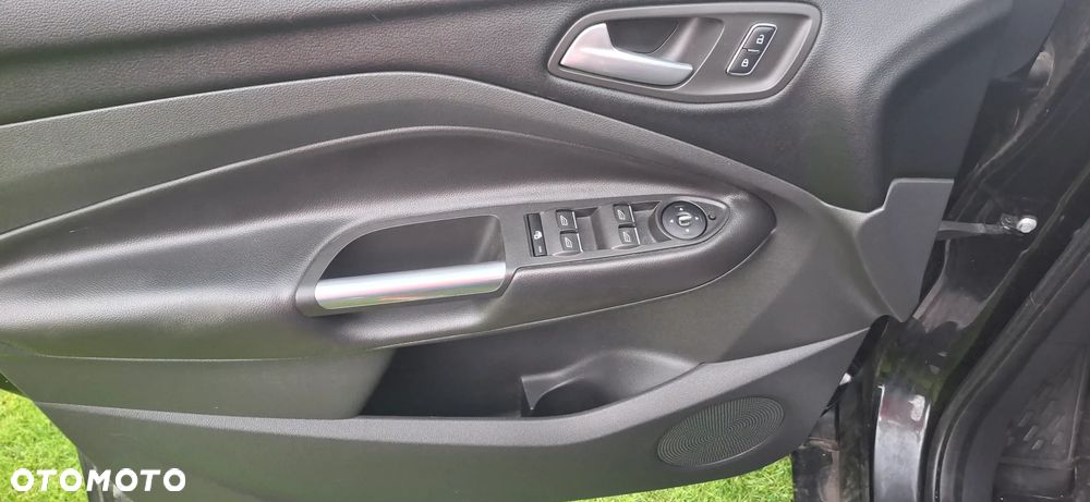 Ford Kuga - 16