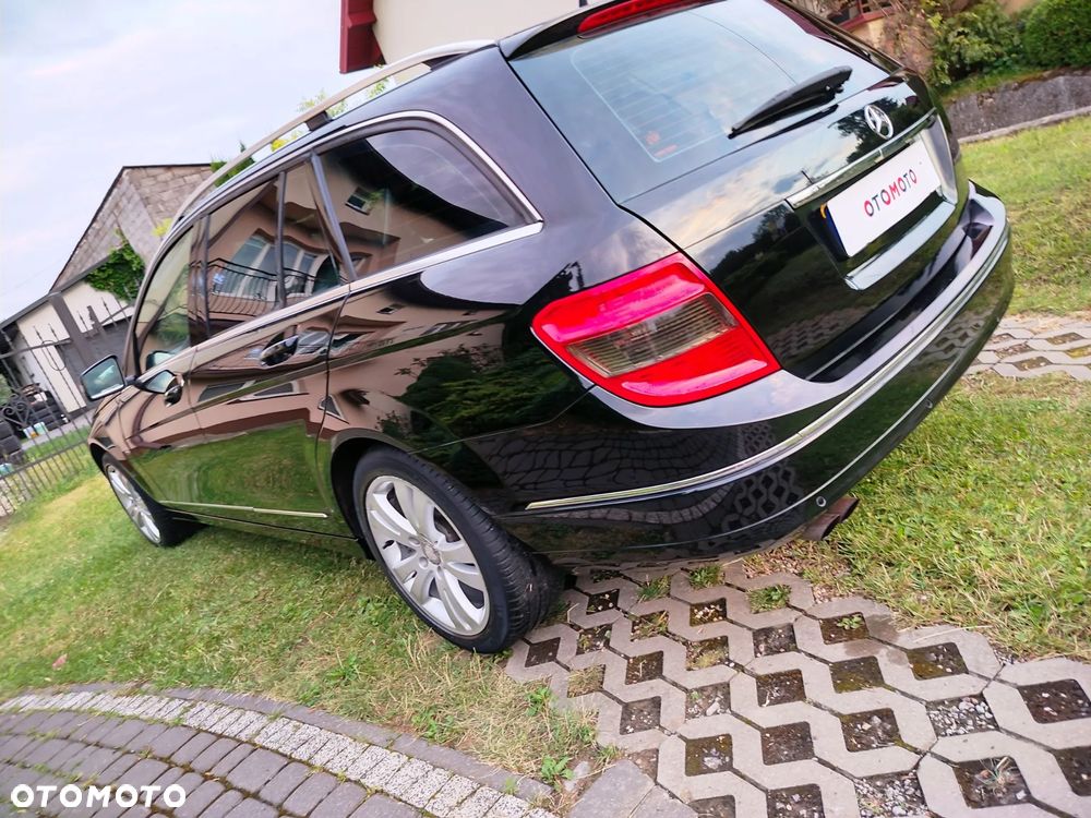 Mercedes-Benz Klasa C 180 T Kompressor Automatik BlueEFFICIENCY Avantgarde - 19