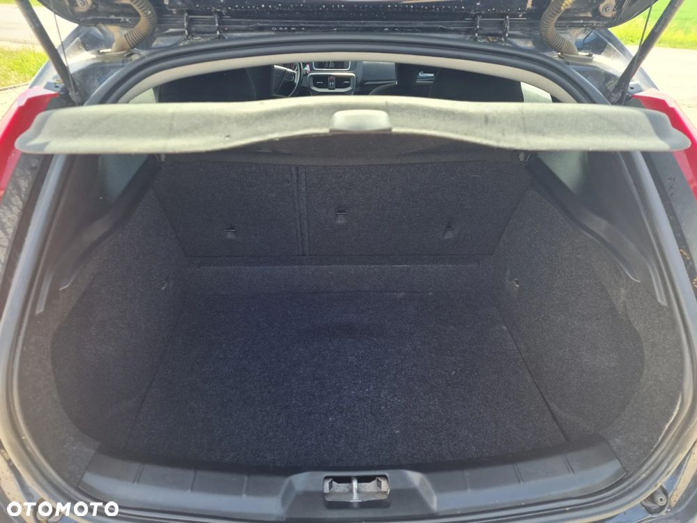 Volvo V40 D3 Geartronic Momentum - 21