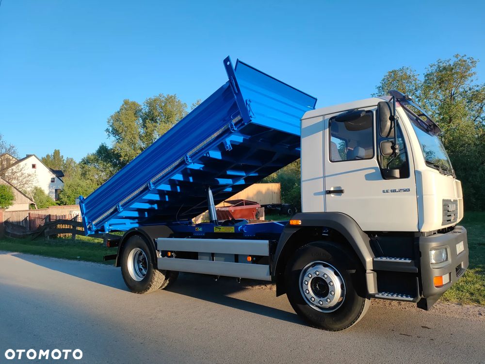 MAN Le 18.250/18.220 Tgm 18.240 /Tgl12.250/12.220 Axor/Atego/Mercedes/Volvo - 2