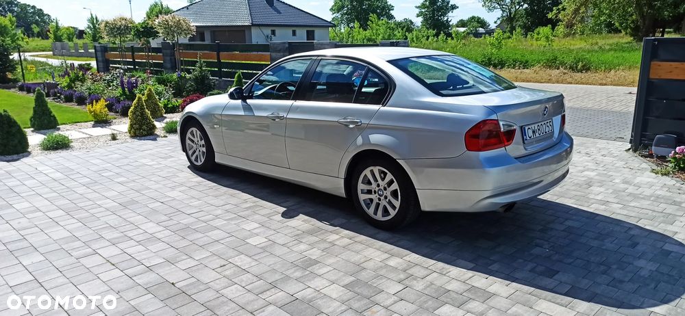 BMW Seria 3 320d - 23